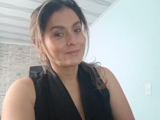 linda-mature43 live webcam thumbnail