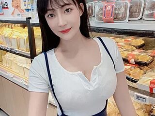 lindafeng live webcam thumbnail