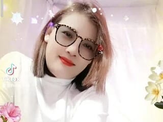 linhkute97 live webcam thumbnail