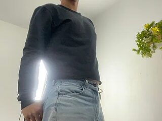 lio_cum23 live webcam thumbnail