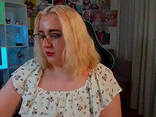 lioraardyn live webcam thumbnail