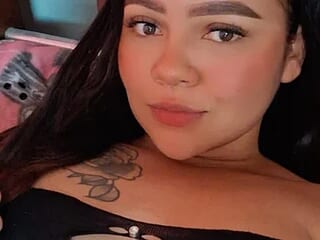 lisa_exotic live webcam thumbnail
