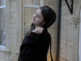 lisabaus live webcam thumbnail