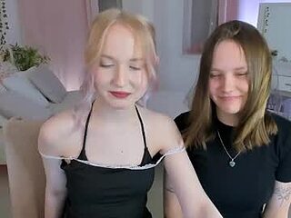 lisaluve live webcam thumbnail