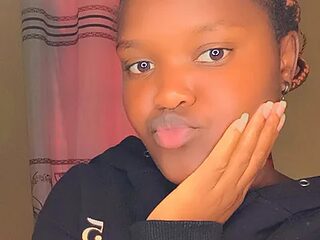 little_creamy live webcam thumbnail