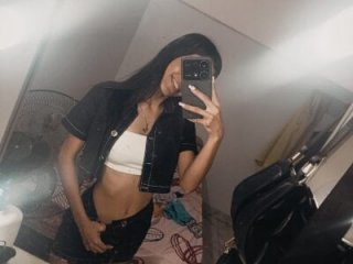 little_dolls11 live webcam thumbnail