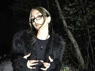 littleevilon live webcam thumbnail