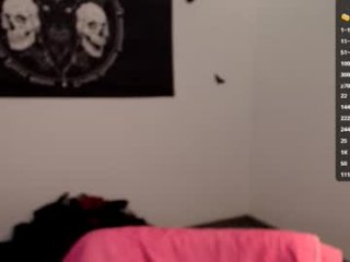littleluciferrr live webcam thumbnail