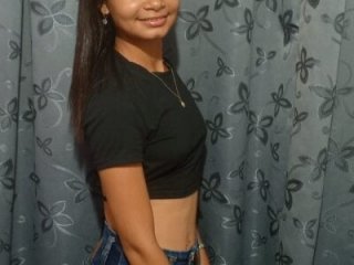 liz7skinny live webcam thumbnail