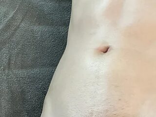 LLove043 live webcam thumbnail