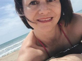 Lola_137 live webcam thumbnail