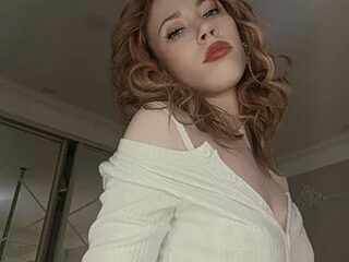 Lola_Gilbert live webcam thumbnail