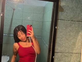 LoliiMaddy live webcam thumbnail