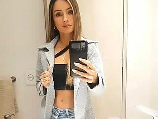 Loly_Horny live webcam thumbnail