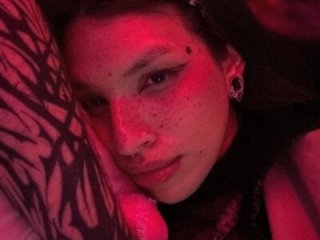 Loona_s live webcam thumbnail