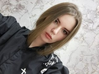 LoraDevon live webcam thumbnail