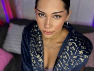 LoraShines live webcam thumbnail