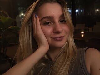 LoreneNorden live webcam thumbnail