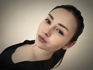 LoriBlack live webcam thumbnail