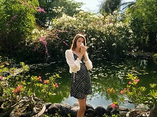 LoriYates live webcam thumbnail