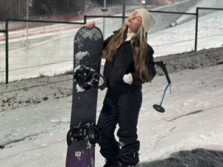 LouraStalter live webcam thumbnail