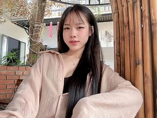 Lov3lily live webcam thumbnail