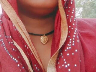 Love-pari77 live webcam thumbnail