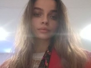LoveMillier live webcam thumbnail