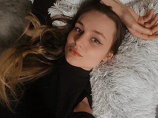 Lovelisse live webcam thumbnail