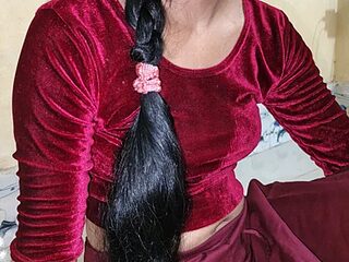 Lovely__Priya live webcam thumbnail
