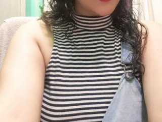 Lovelywife786 live webcam thumbnail