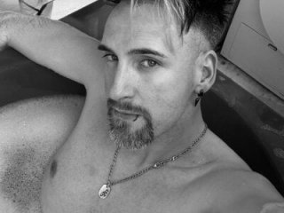 Lover_Boys1810 live webcam thumbnail