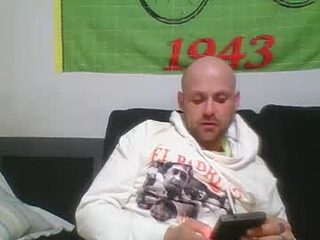 lokitospain live webcam thumbnail