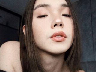 lona_li live webcam thumbnail