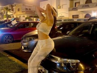 lona_lolo live webcam thumbnail