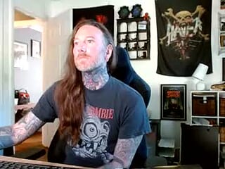 longhair0121 live webcam thumbnail