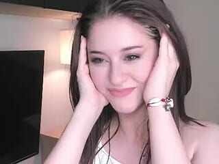 lorainethach live webcam thumbnail