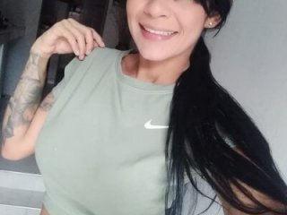 lorenapinto live webcam thumbnail