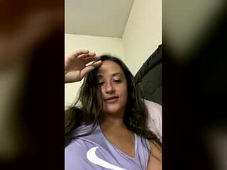 lotusflowerbomb95 live webcam thumbnail