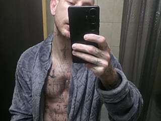 loucas92 live webcam thumbnail