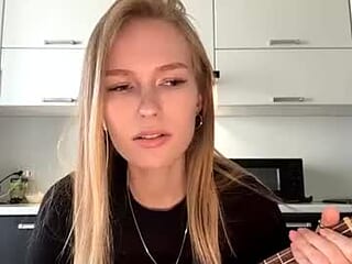 lourdeswaggoner live webcam thumbnail