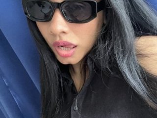 lovedforeverr live webcam thumbnail