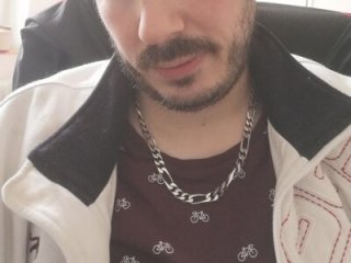 lovedoggy03 live webcam thumbnail