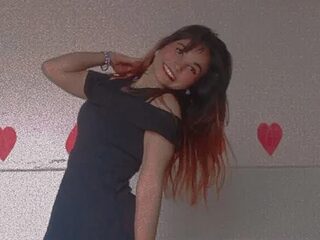 lovely_jullyy live webcam thumbnail