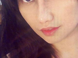 lovelynie123 live webcam thumbnail