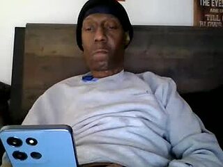 lovenylontoesonu live webcam thumbnail