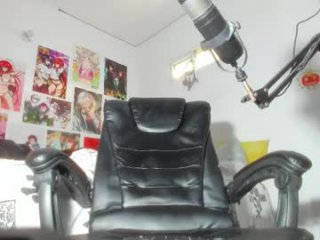 lovexjuxn77 live webcam thumbnail