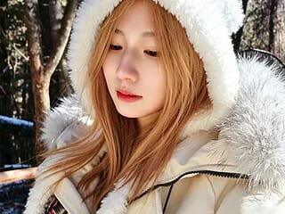 LuLu-007 live webcam thumbnail