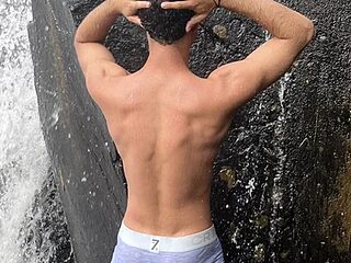 LucaColmal live webcam thumbnail