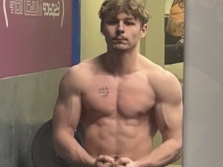 Lucas328706 live webcam thumbnail